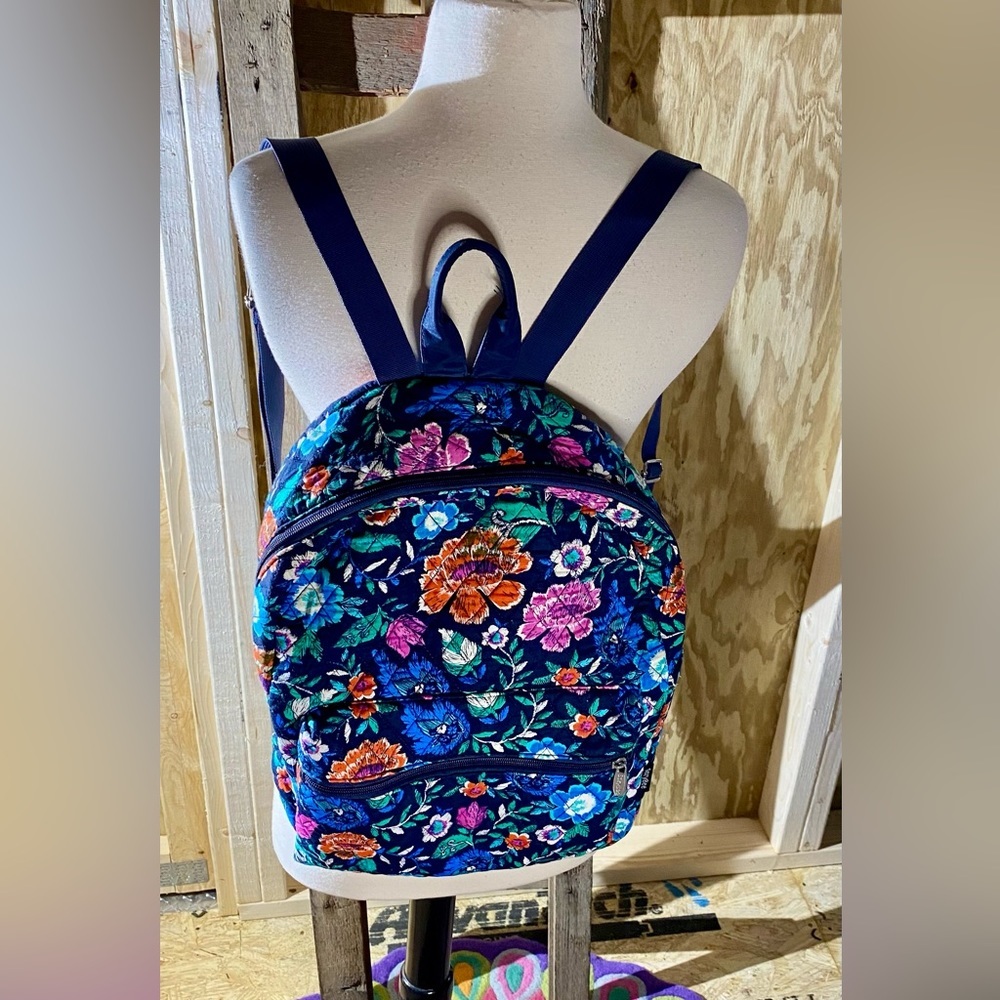 💥SazyBee Designs Quilted Backpack💥 NWOT